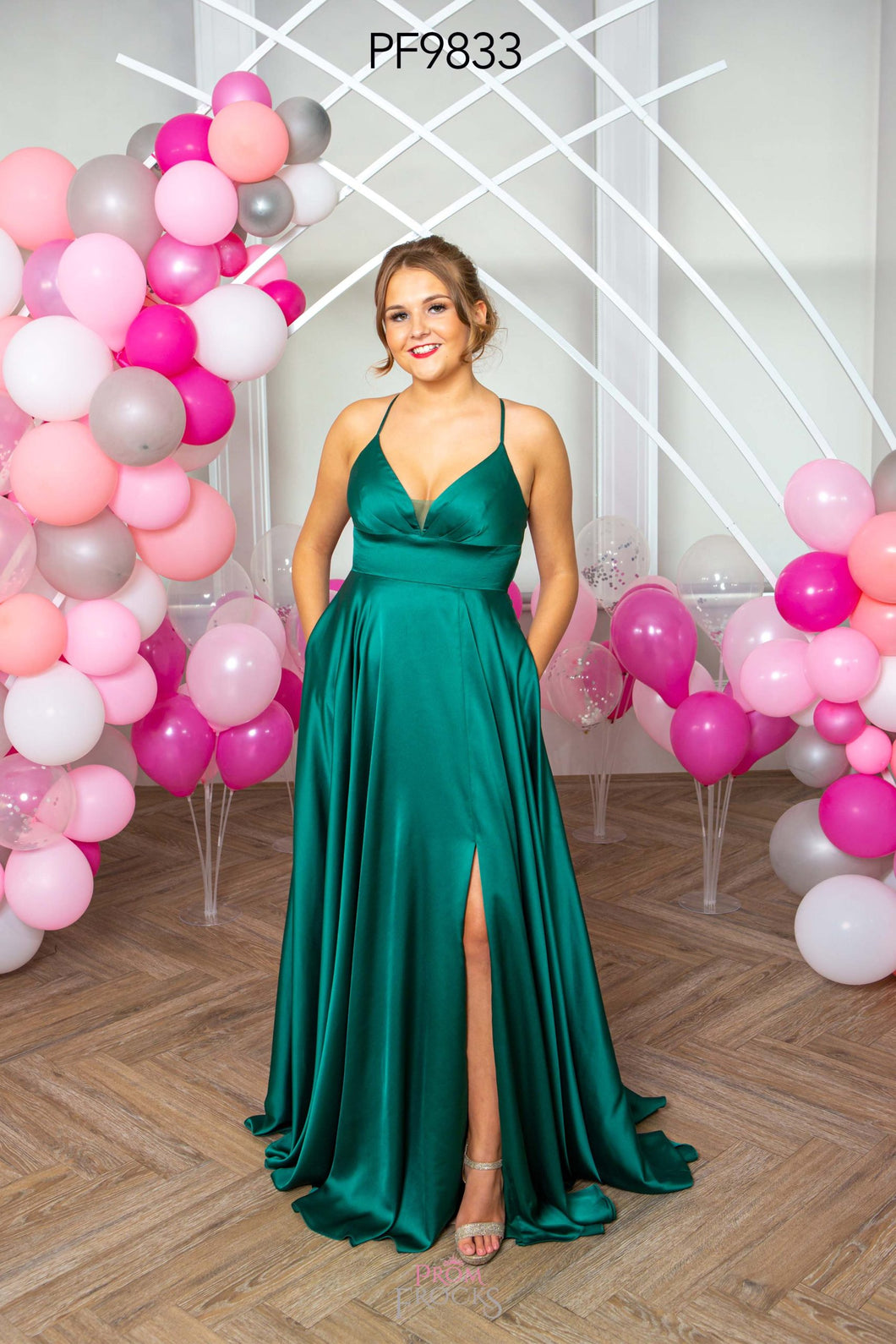 9833 Green Prom Dress